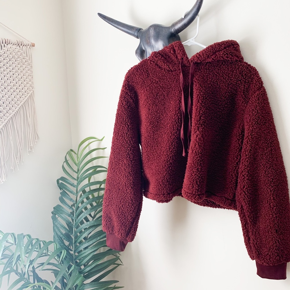 NWOT // Cropped Fuzzy Hoodie